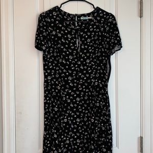 Black Mini Floral Daisy Dress